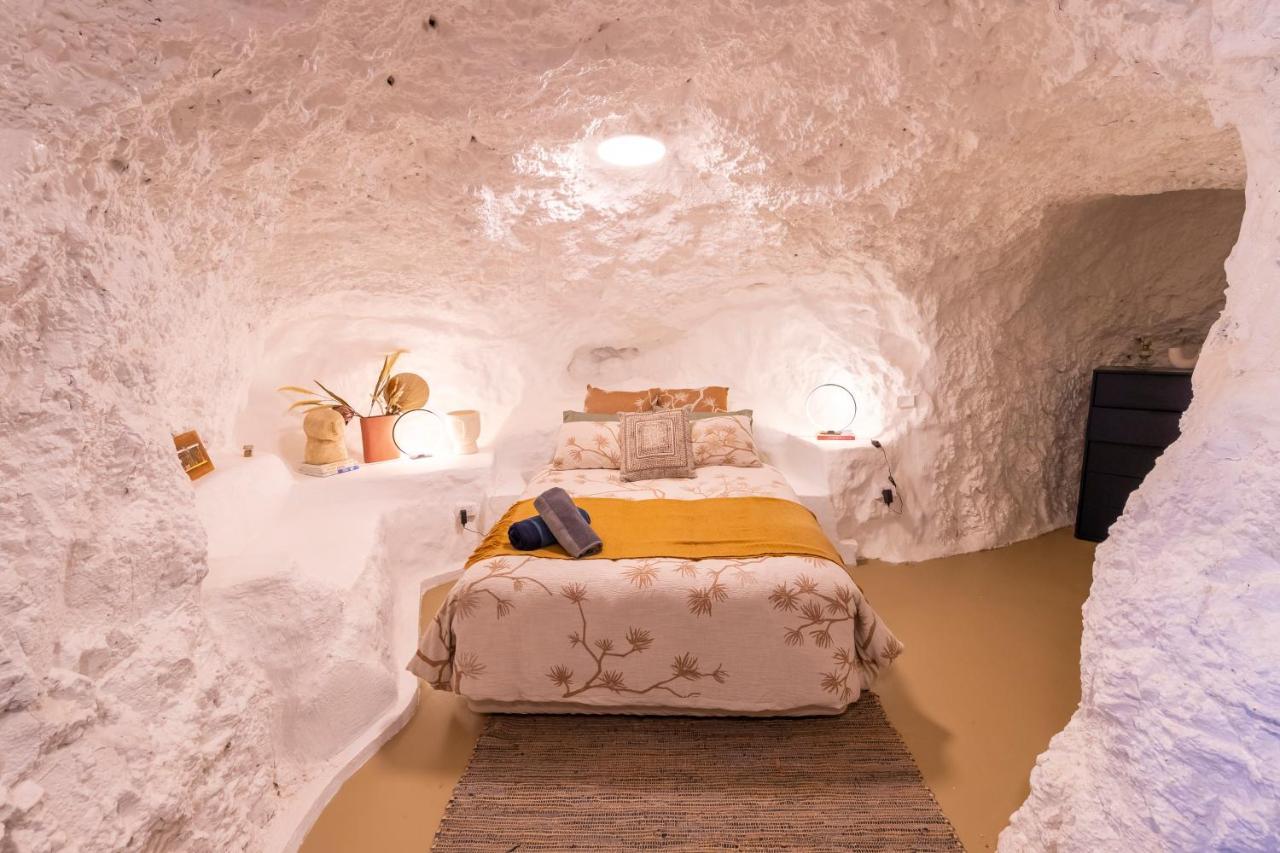 White Cliffs Accommodation -Daybreak Dugout - Unique Cave House Екстериор снимка